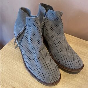 Dolce vita suede gray boots with cutouts